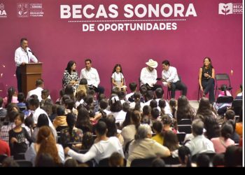 Educación en Cajeme: Entregan más de 4 mil becas a estudiantes de primaria