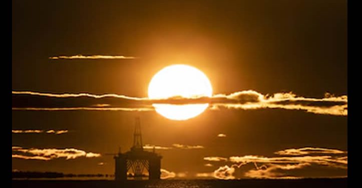 Wall Street cerró con ganancias y el petróleo se derrumbó tras las declaraciones de Donald Trump