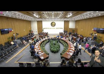 INE envió observaciones al Plan B de Sheinbaum… sin consultar a siete consejeros