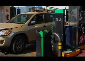 Acuerdan Gobierno y sector gasolinero reducción del precio del diésel