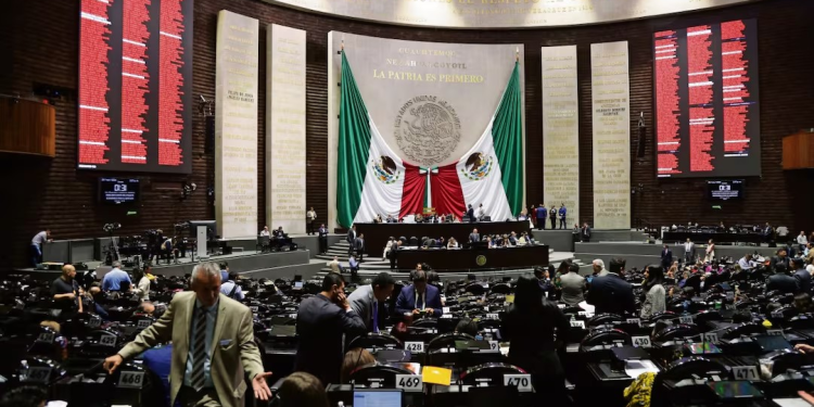 Presidencia manda al Congreso la reforma electoral