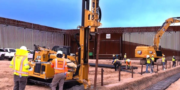 Avanza la construcción del muro fronterizo entre Sonoyta y Lukeville