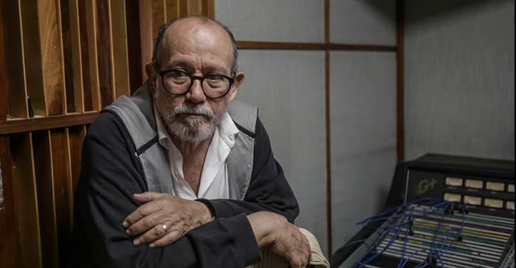 Silvio Rodríguez advierte de que tomará las armas si Estados Unidos agrede a Cuba: “Exijo mi AKM, si se lanzan”