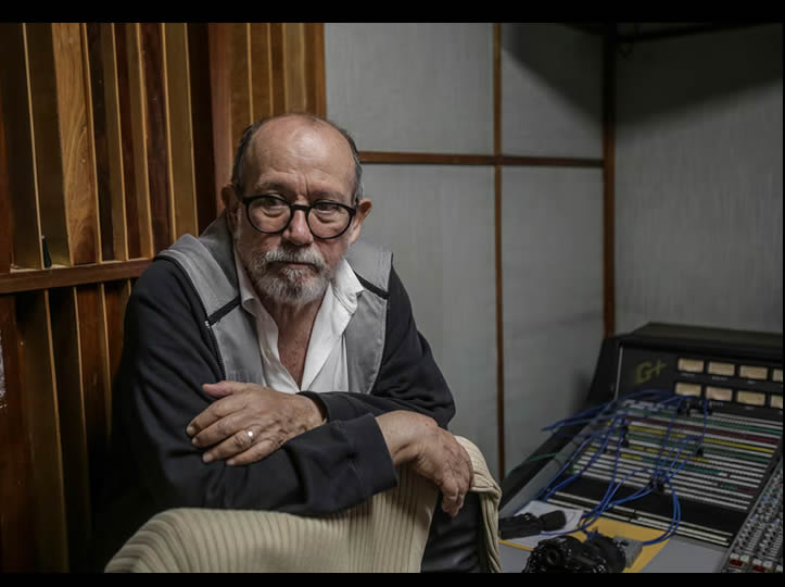 Silvio Rodríguez advierte de que tomará las armas si Estados Unidos agrede a Cuba: “Exijo mi AKM, si se lanzan”