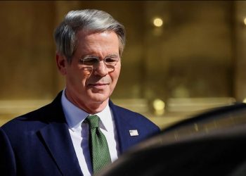 Aranceles del 15% de Trump comenzarán esta semana: Bessent