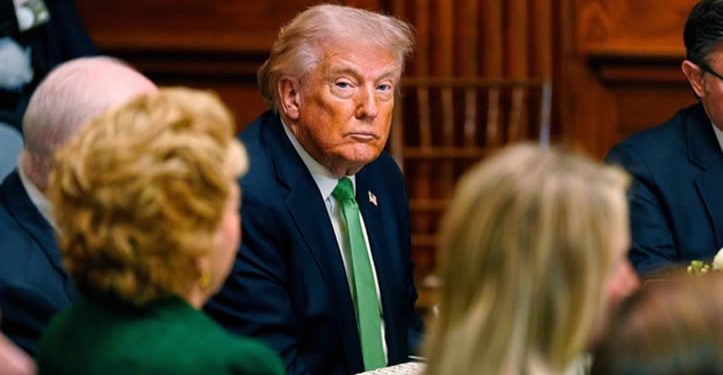 Guerra de Trump contra Irán: sin rumbo, caótica e improvisada, advierte el NYT