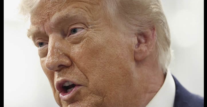 Trump ordena posponer los ataques contra infraestructura energética iraní durante cinco días