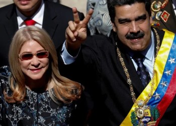 Juez de EU rechaza desestimar caso de Maduro por bloqueo de fondos para sufragar su defensa
