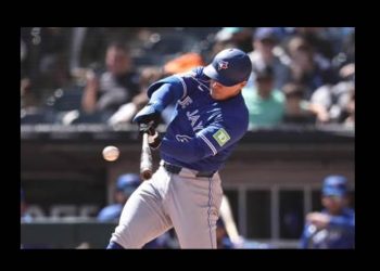 Con su familia en las gradas, el hermosillense Brandon Valenzuela debuta con hit en MLB