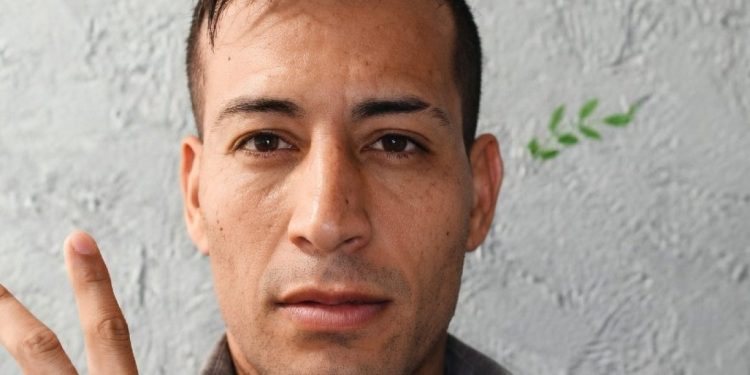 Muere hombre tras rescatar a 4 niños en playa de Sonora