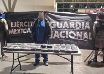 Una Persona Fue Detenida al Transportar Más de 40 Kilos de Presunta Droga en Carretera de Sonora