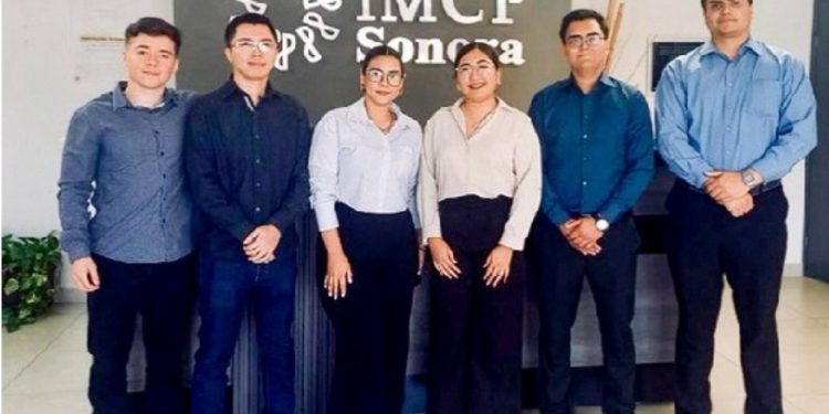 Estudiantes de UES logran primer lugar nacional en contabilidad gubernamental