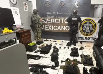 Defensa asegura arsenal y detiene a dos hombres en Sonoyta, Sonora