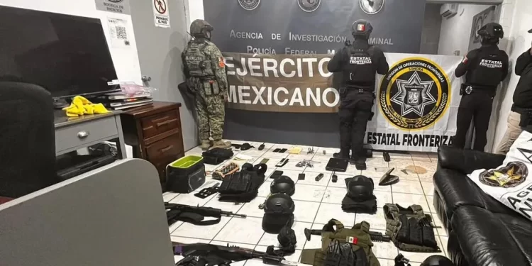 Defensa asegura arsenal y detiene a dos hombres en Sonoyta, Sonora