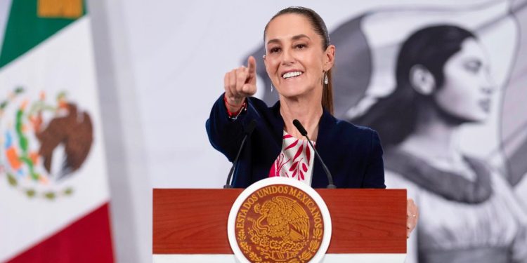 ¿Qué sabe Sheinbaum sobre las muertes por consumir «sueros vitaminados» en Sonora?