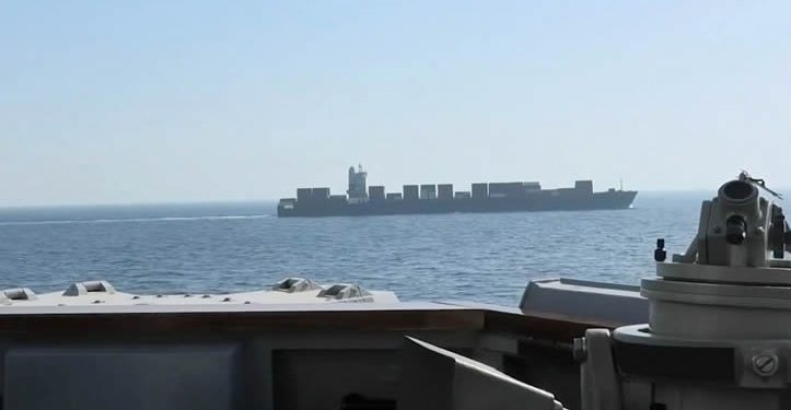 EU ataca buque iraní cerca de Ormuz; rompe tregua y habrá represalias: Irán