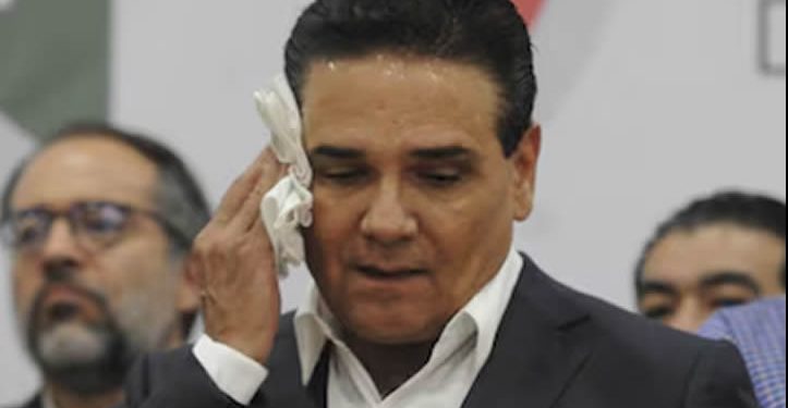 Sheinbaum confirma que hay ‘ficha roja’ en la Interpol para detener a Silvano Aureoles que huyó del país con ayuda del CJNG