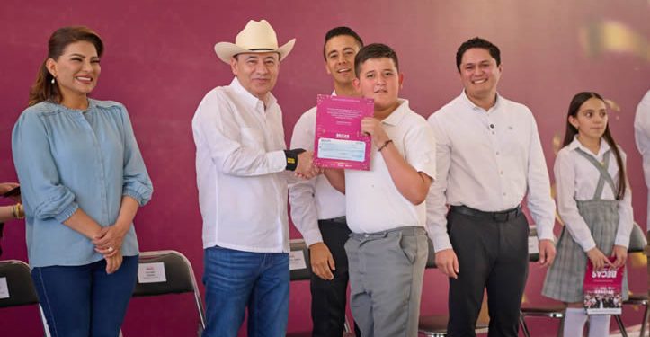 Disminuye en Sonora 13% la deserción escolar con programa de becas de Gobernador Durazo
