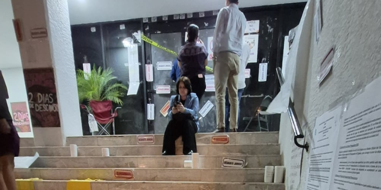 Sesión nocturna en Congreso de Sonora enfrenta a Morena y oposición; MC y PRI denuncian que fueron excluidos