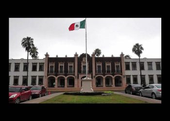 Ofrece Durazo recursos extraordinarios para atender demanda de sindicatos universitarios y evitar huelga en la UNISON
