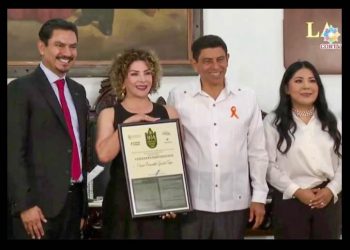 Reconocen en Oaxaca el liderazgo municipalista de Esmeralda González