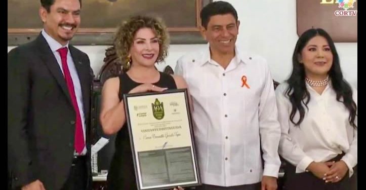 Reconocen en Oaxaca el liderazgo municipalista de Esmeralda González