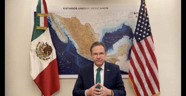 El PAN celebra salida de Esteban Moctezuma; fue un “florero decorativo”