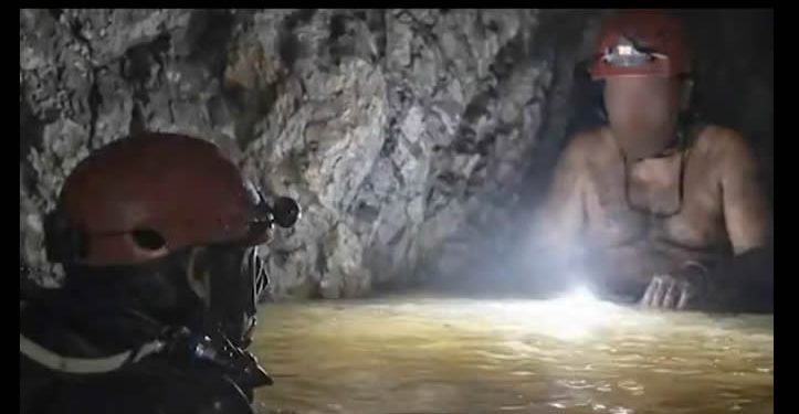 Con el agua a la cintura tras 13 días bajo tierra: así fue el rescate de uno de los mineros en Santa Fe