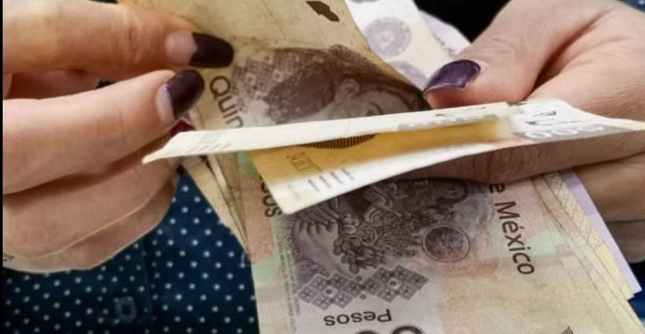 Guerra en Irán pega al ahorro de trabajadores en México; registra minusvalías durante marzo