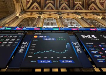 El petróleo se desploma y la Bolsa recupera los niveles previos a la guerra