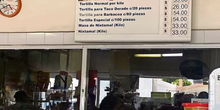 Aumento en precio de tortilla golpea a taqueros y vendedoras de tamales