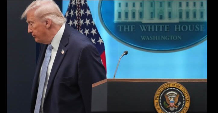 Trump extiende el alto al fuego por tiempo inedeterminado porque no logra cerrar un acuerdo con Irán