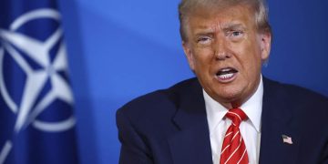 Trump ‘reabre’ Ormuz, llama ‘inútiles’ a la OTAN y promete hacer a Líbano ‘grande otra vez’