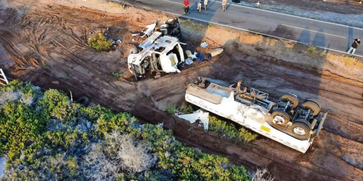 Se vuelcan cuatro pipas en cinco días
