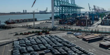 China ve al EE. UU. de Trump como un imperio en decadencia
