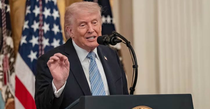 Trump insiste en sus ataques al Papa: “Pone en peligro a muchos católicos”