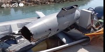 Estados Unidos e Irán intercambian fuego en Ormuz en uno de los incidentes más graves tras la tregua