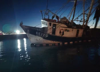 Marina Brinda Apoyo a Dos Embarcaciones Pesqueras que Presentaron Fallas Mecánicas y Vía de Agua en Puerto Peñasco