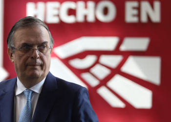 La investigación a Marcelo Ebrard por la estancia de su hijo en la residencia de Londres se queda en un limbo