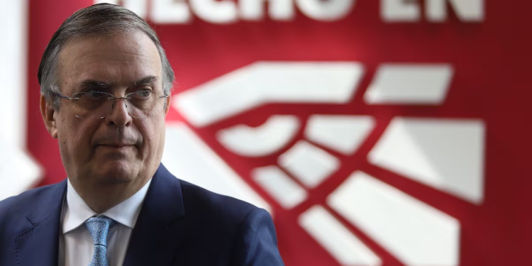 La investigación a Marcelo Ebrard por la estancia de su hijo en la residencia de Londres se queda en un limbo