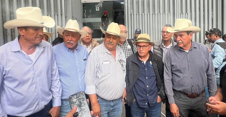 Agricultura y productores acuerdan construir nuevo mecanismo nacional agrícola
