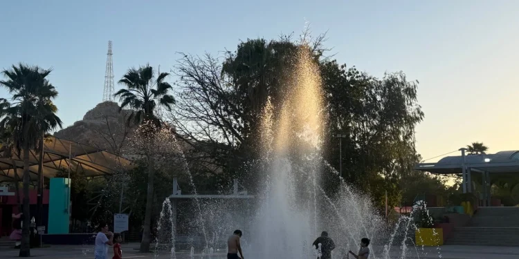 Azota onda de calor en Sonora con temperaturas hasta 45 grados
