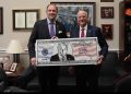 Una nueva iniciativa a mayor gloria de Trump: imprimir billetes de 250 dólares con su cara