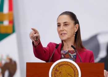 Sheinbaum tacha de “ficción” la nota de la CNN sobre el supuesto papel de la CIA en un ataque con bomba en México