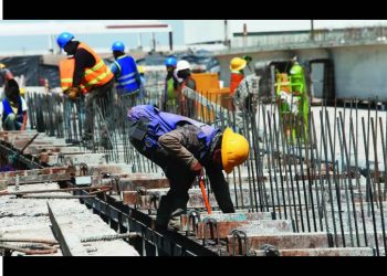 Sector de la construcción pierde 200,000 empleos tras menor gasto en infraestructura