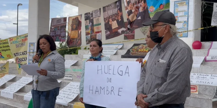 Inician huelga de hambre encargadas de guarderías en Hermosillo; estas son sus peticiones