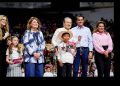 Gobierno de Sonora entrega más de 4,000 becas a estudiantes de primaria en Hermosillo