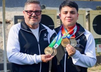 Estudiante de la UES obtiene cuatro medallas en tiro deportivo durante Olimpiada Nacional
