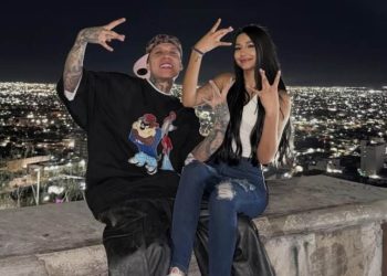 Santa Fe Klan le canta a su novia Camila Zamorano en la ExpoGan Sonora