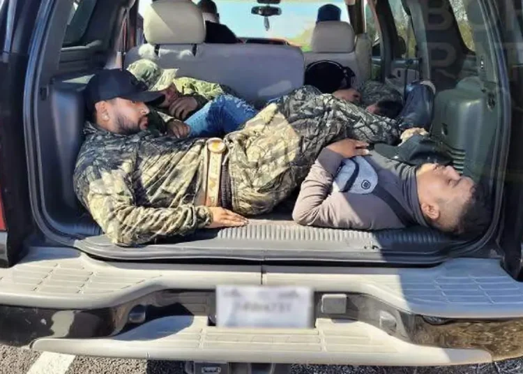 Arrestan a tres ciudadanos de EE.UU. por contrabando de personas en Arizona en frontera con Sonora